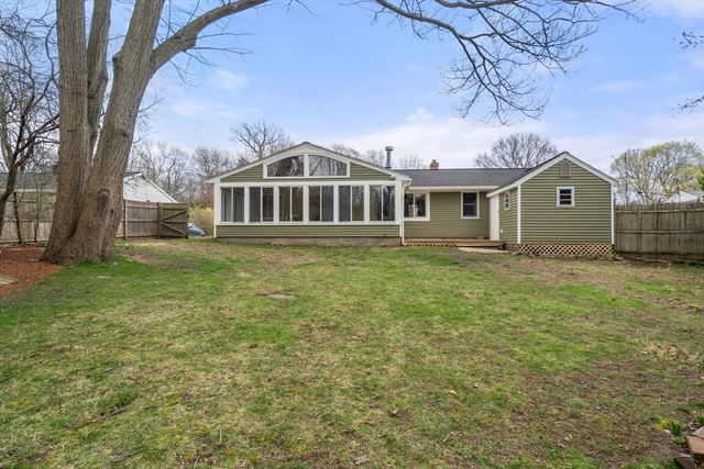 15 Martindale Rd, Randolph, MA 02368