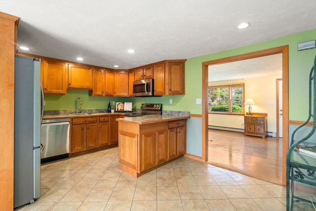 15 Martindale Rd, Randolph, MA 02368