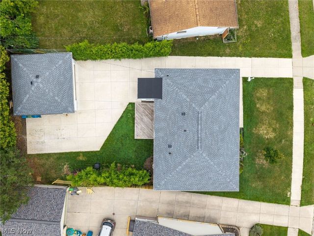 6904 Reid Drive, Parma Heights, OH 44130