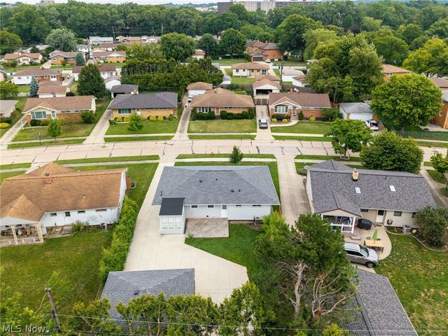 6904 Reid Drive, Parma Heights, OH 44130