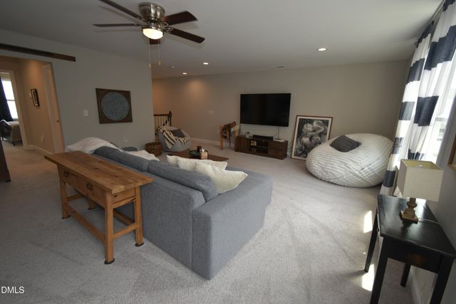 1013 Pondfield Way, Durham, NC 27713