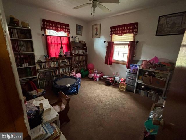 6395 SPRINGFIELD PIKE, Points, WV 25437