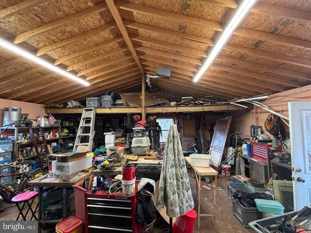 6395 SPRINGFIELD PIKE, Points, WV 25437