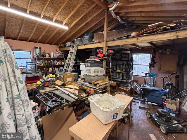 6395 SPRINGFIELD PIKE, Points, WV 25437