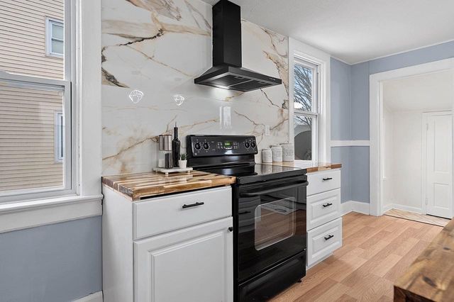 1122 S 22ND STREET, Manitowoc, WI 54220