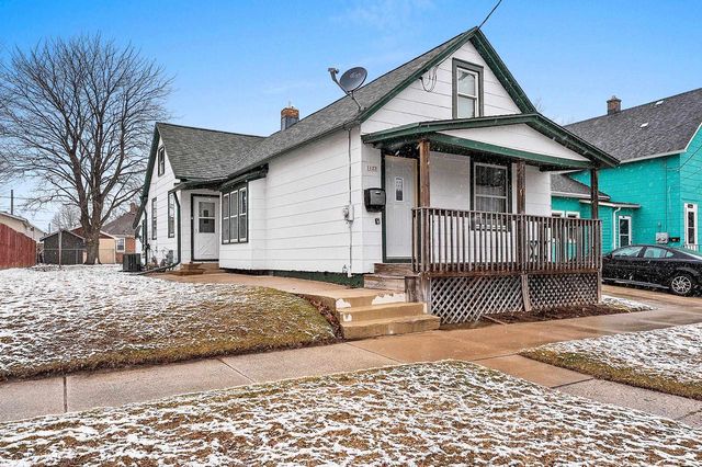 1122 S 22ND STREET, Manitowoc, WI 54220