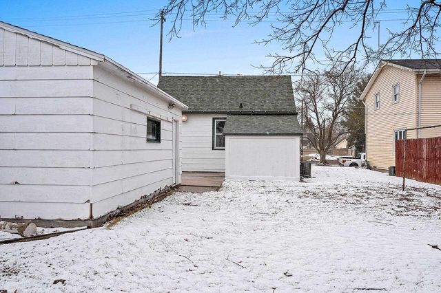 1122 S 22ND STREET, Manitowoc, WI 54220