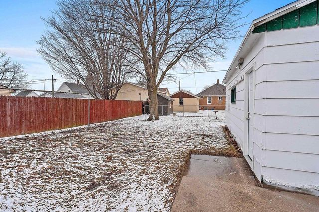 1122 S 22ND STREET, Manitowoc, WI 54220