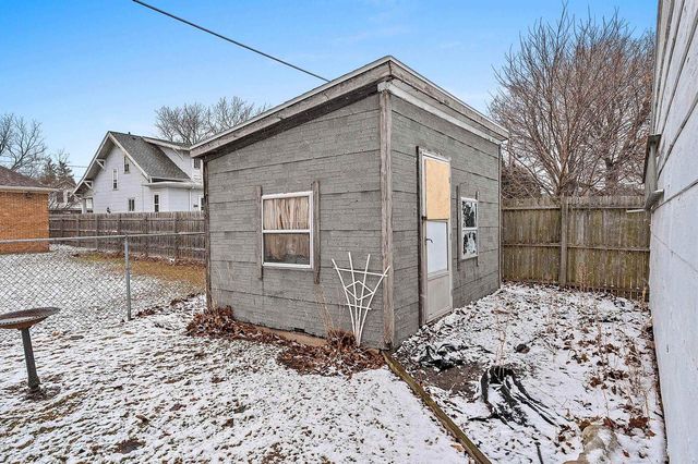 1122 S 22ND STREET, Manitowoc, WI 54220