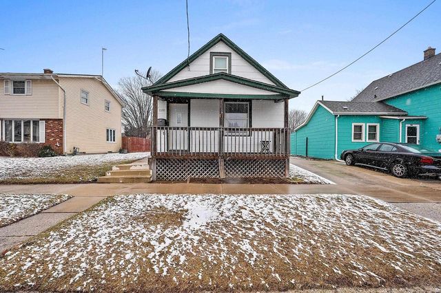 1122 S 22ND STREET, Manitowoc, WI 54220