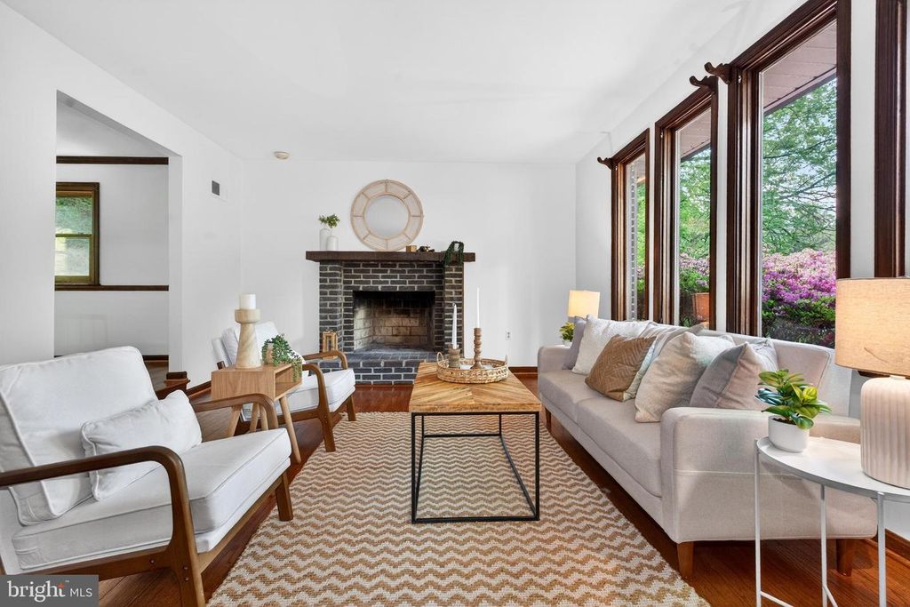 Image 11 of property listing at 17201 WHITELEY RD, Monkton, MD 21111
