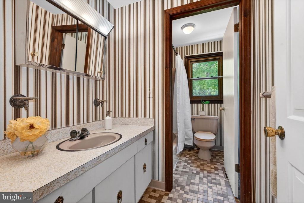 Image 27 of property listing at 17201 WHITELEY RD, Monkton, MD 21111
