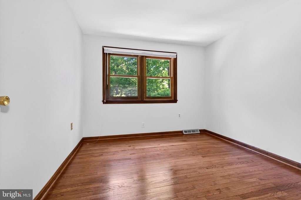 Image 30 of property listing at 17201 WHITELEY RD, Monkton, MD 21111