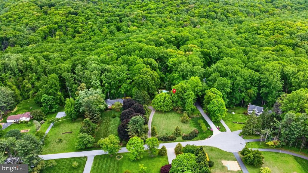 Image 43 of property listing at 17201 WHITELEY RD, Monkton, MD 21111