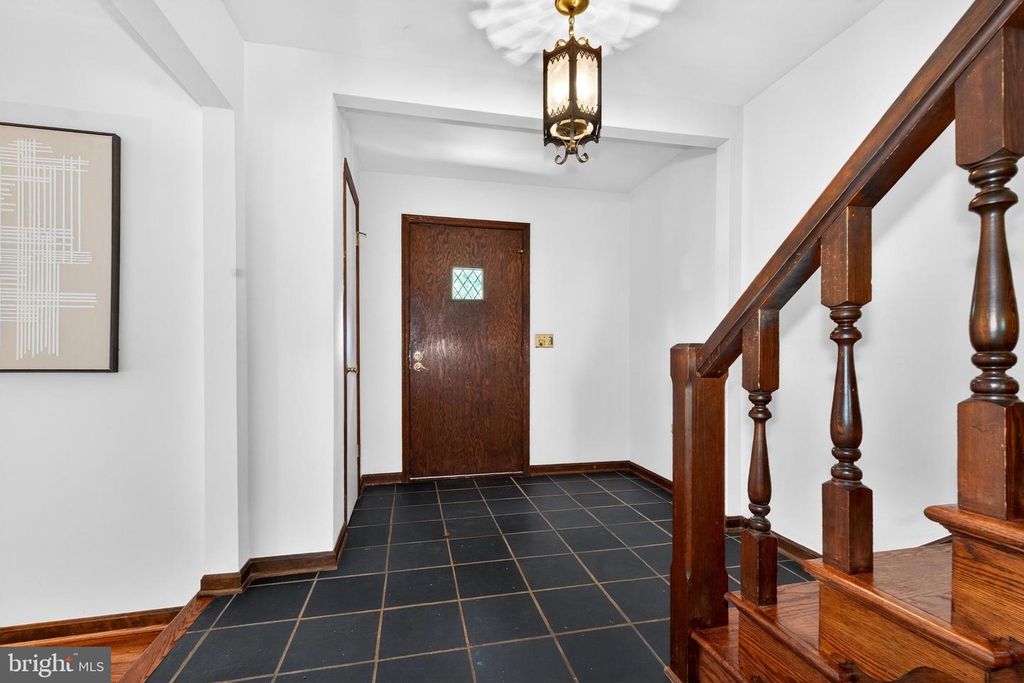 Image 7 of property listing at 17201 WHITELEY RD, Monkton, MD 21111