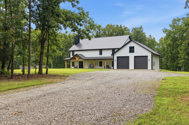 1658 Apache Trl, Pegram, TN 37143