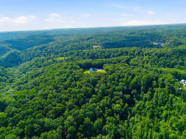 1658 Apache Trl, Pegram, TN 37143