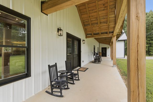 1658 Apache Trl, Pegram, TN 37143