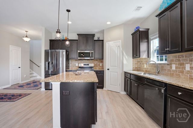 208 Chippingwood Circle, Pooler, GA 31322