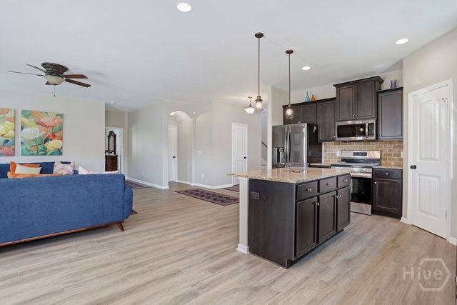 208 Chippingwood Circle, Pooler, GA 31322