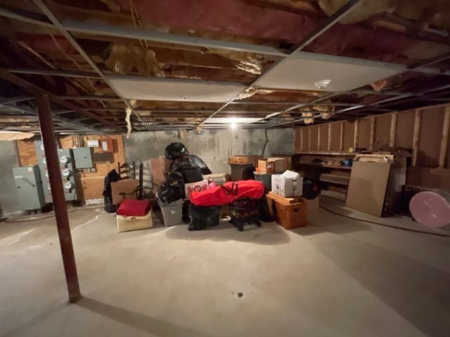 28 Essex Green Lane D, Peabody, MA 01960