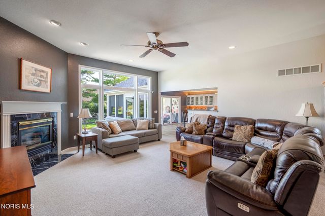 7446 Timbers Boulevard, Waterville, OH 43566