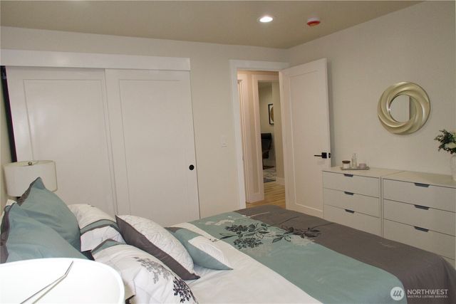 32720 30th Avenue SW, Federal Way, WA 98023