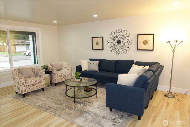 32720 30th Avenue SW, Federal Way, WA 98023