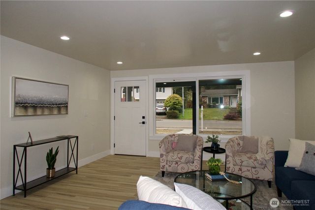 32720 30th Avenue SW, Federal Way, WA 98023