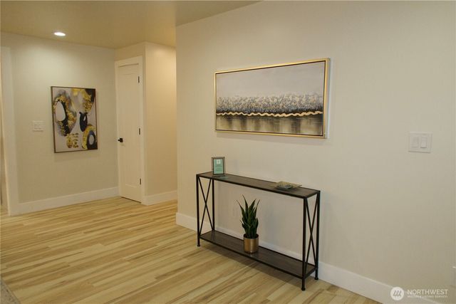 32720 30th Avenue SW, Federal Way, WA 98023