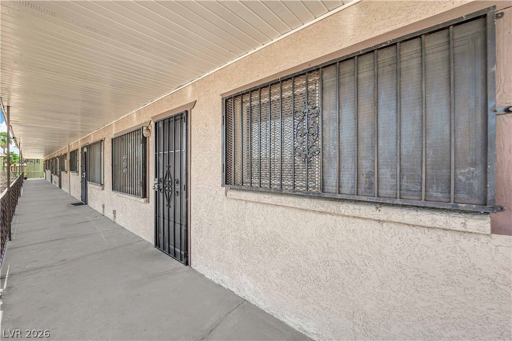 3726 Hazelwood Street 24, Las Vegas, NV 89119