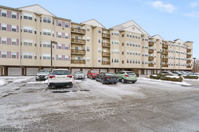 375 Rifle Camp Rd 307, Woodland Park, NJ 07424