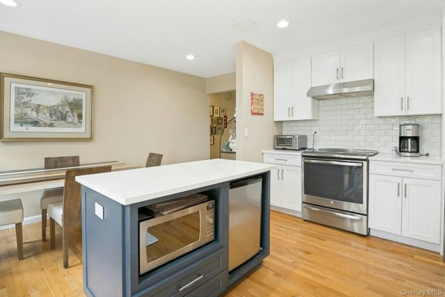 2 Lakeview Avenue W, Cortlandt Manor, NY 10567
