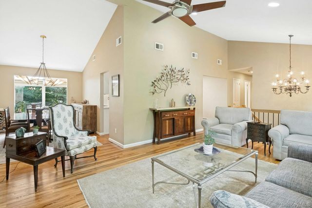 2 Lakeview Avenue W, Cortlandt Manor, NY 10567