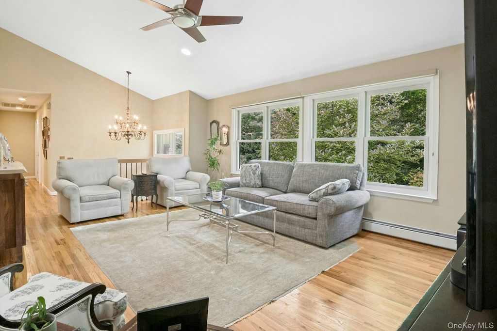2 Lakeview Avenue W, Cortlandt Manor, NY 10567 — photo 3