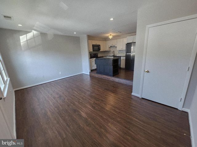 96 N BEDFORD ST #B, Arlington, VA 22201