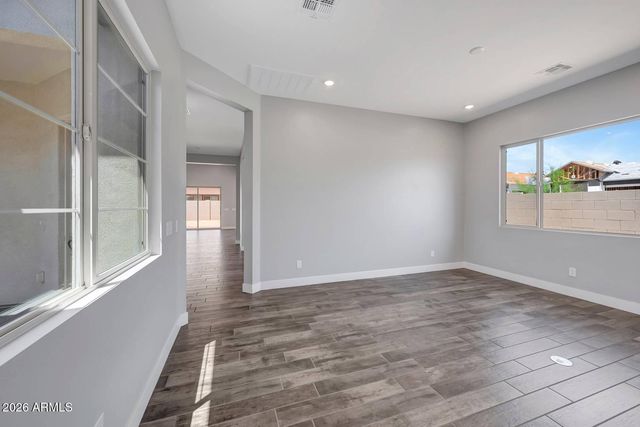 698 W RIDGE Road, Apache Junction, AZ 85120