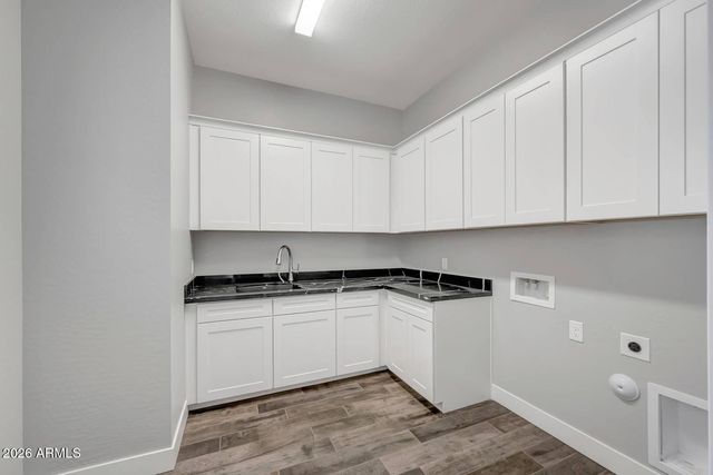 698 W RIDGE Road, Apache Junction, AZ 85120