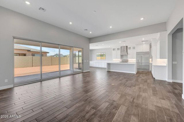 698 W RIDGE Road, Apache Junction, AZ 85120