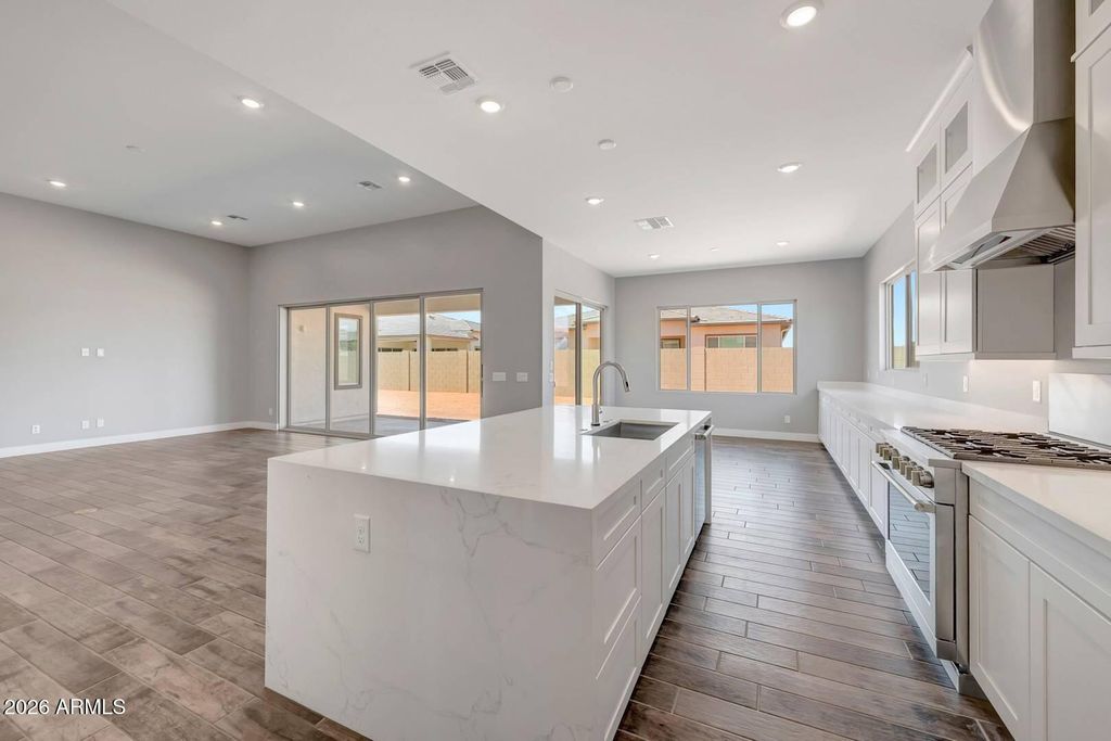 698 W RIDGE Road, Apache Junction, AZ 85120 — photo 4