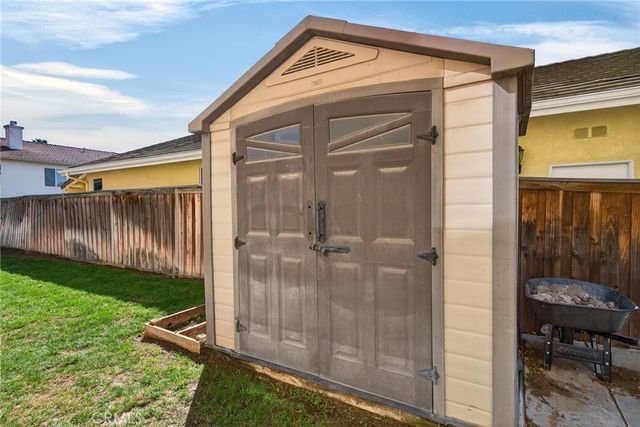 11552 Brookrun Court, Riverside, CA 92505