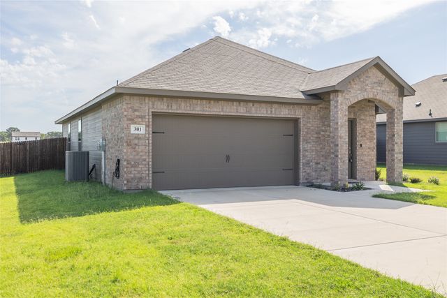 301 Pearl Street, Cleburne, TX 76031