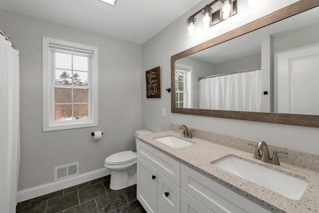 135 Smoke Street, Barrington, NH 03825