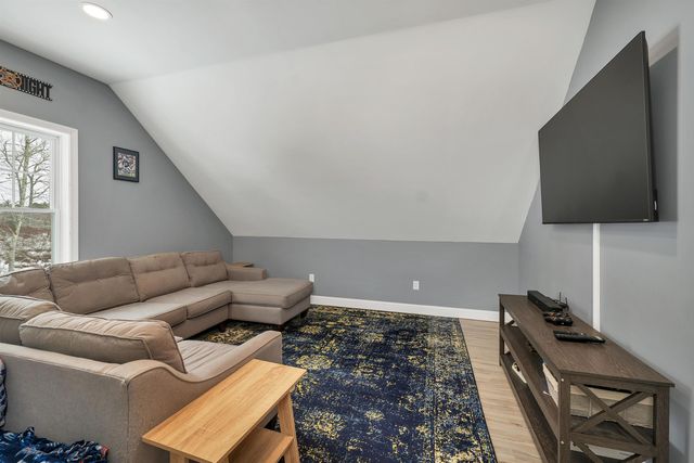 135 Smoke Street, Barrington, NH 03825