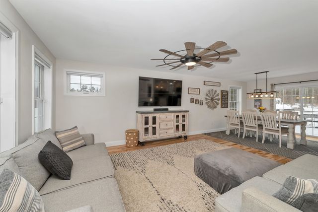 135 Smoke Street, Barrington, NH 03825