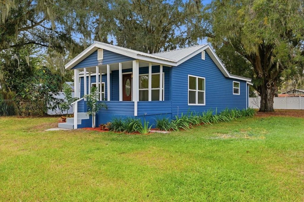 Image 2 of property listing at 723 N NASHUA AVENUE, Fort Meade, FL 33841