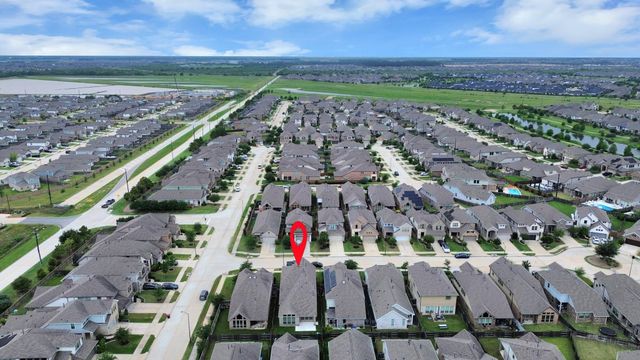 6006 Dovetail Cliff Court, Katy, TX 77493
