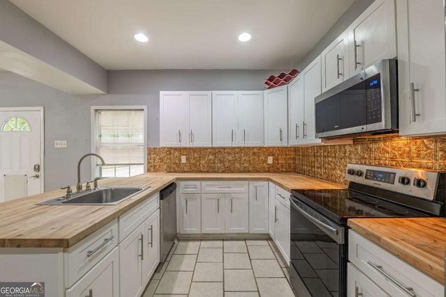 4240 Cascade Road SW, Atlanta, GA 30331