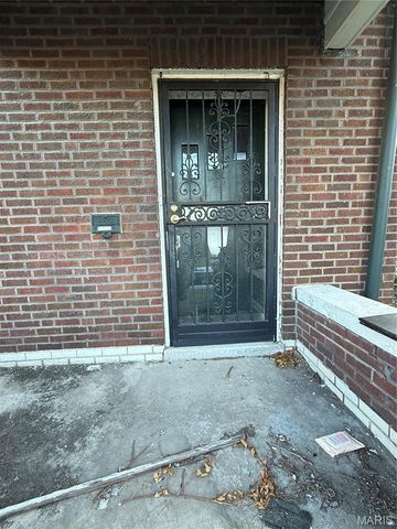 4628 Elmbank Avenue, St Louis, MO 63115