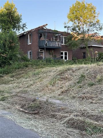4628 Elmbank Avenue, St Louis, MO 63115